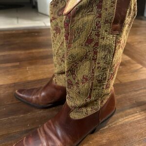 Vera Cuoio Rustic Tapestry Cowboy Boots
